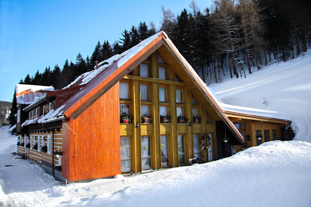 Penzion U Veselych Pec pod Snezkou Exterior foto